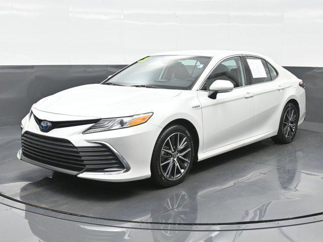 2021 toyota camry hybrid xle