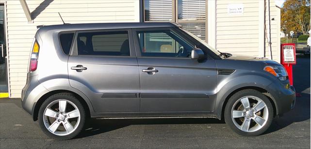 2011 kia soul !