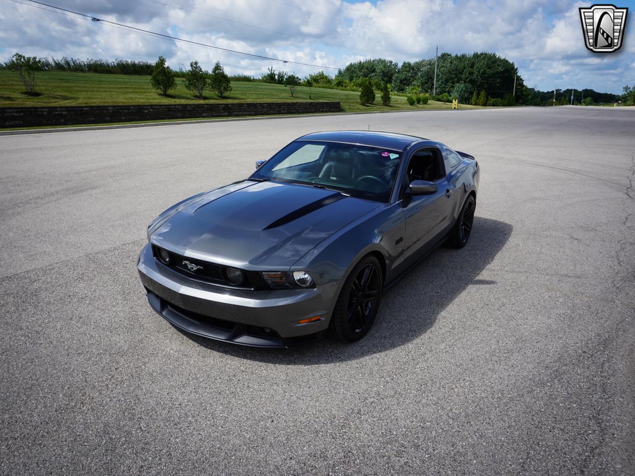 2011 ford mustang