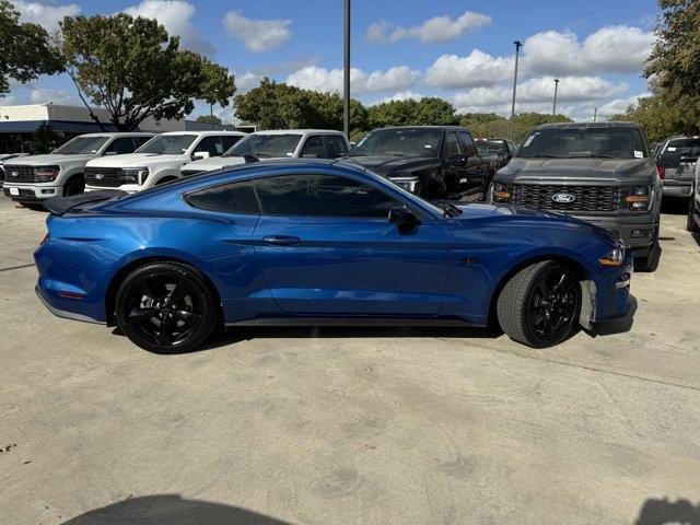 2022 ford mustang gt