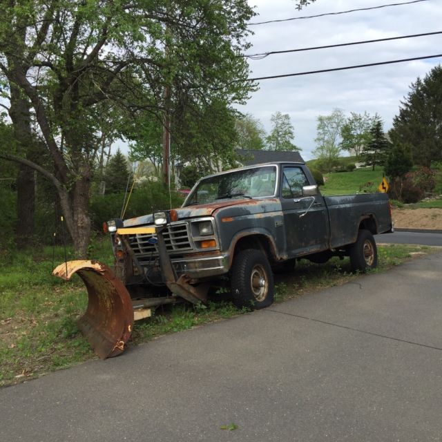 1986 ford f-250 with plow