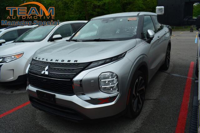 2022 mitsubishi outlander es