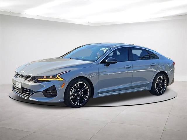 2022 kia k5 gt-line