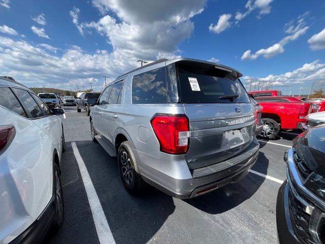 2022 ford expedition xlt