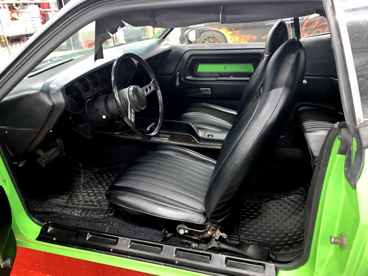 dodge challenger