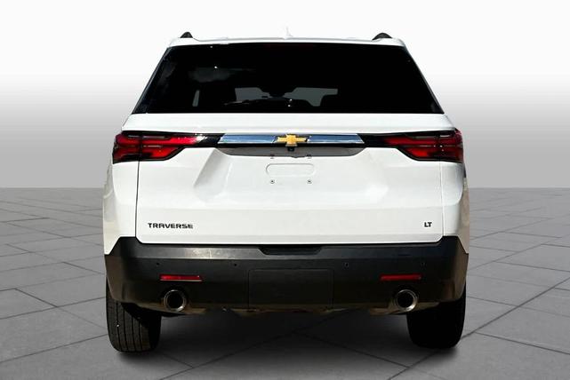 2022 chevrolet traverse lt leather