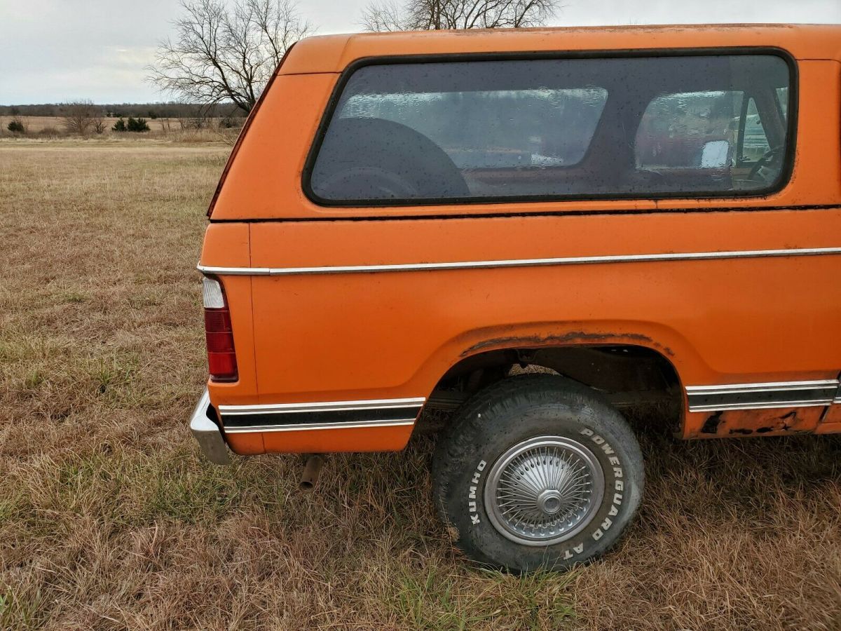 1978 dodge ramcharger - removeable top - bucket seat