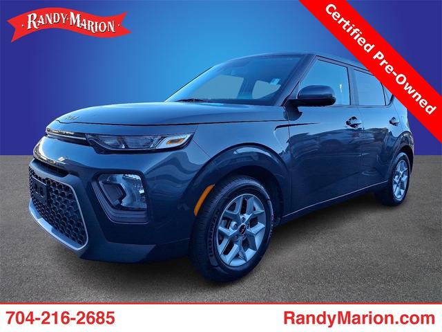 2022 kia soul lx