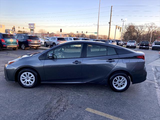 2022 toyota prius le