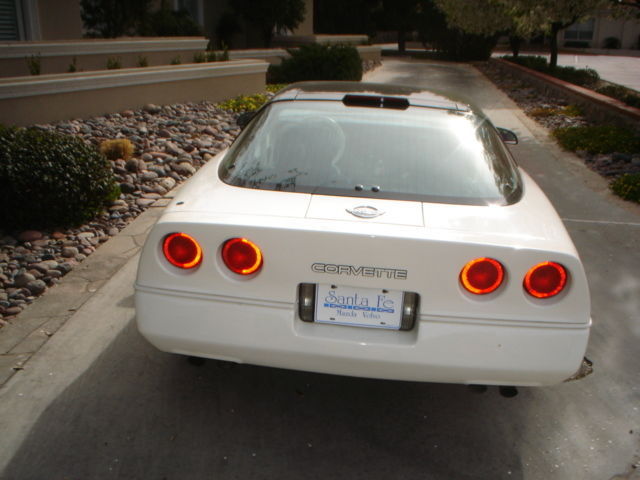 1988 chevrolet corvette base hatchback 2-door 5.7l only 2872 original miles