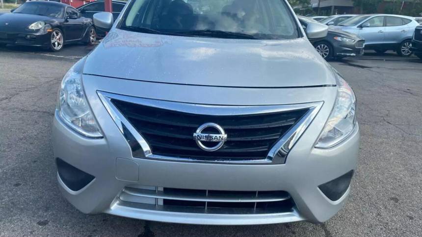 2018 nissan versa sv