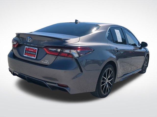 2021 toyota camry hybrid se