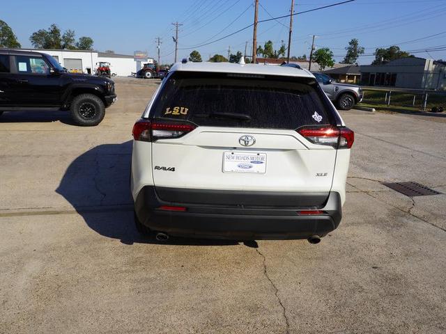 2022 toyota rav4 xle premium