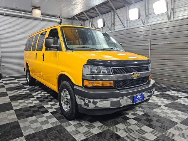 2022 chevrolet express 2500 ls 135''wb low roof minivan/van