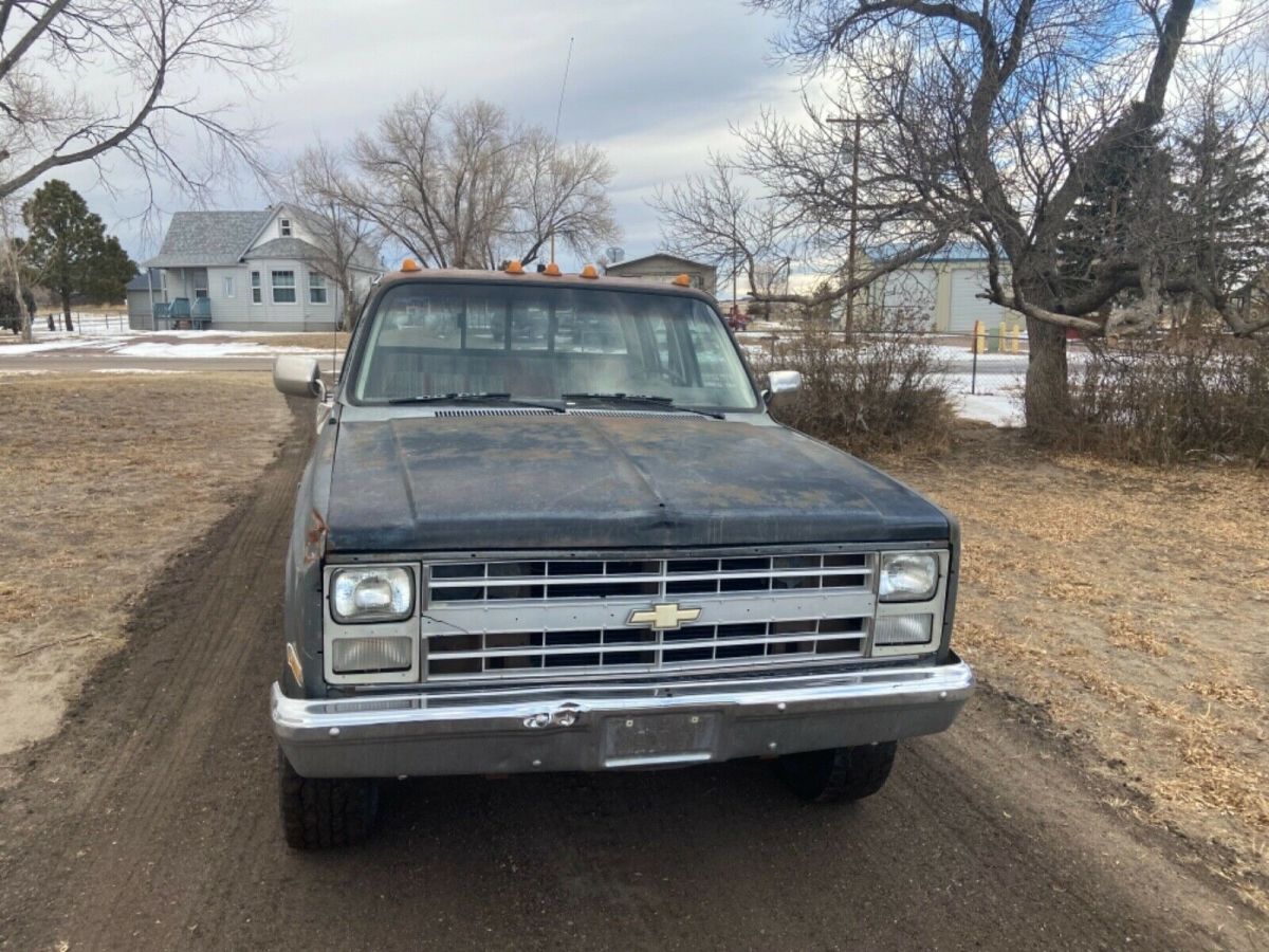 chevy k30 custom 3+3 crew cab 4x4 square body efi 454