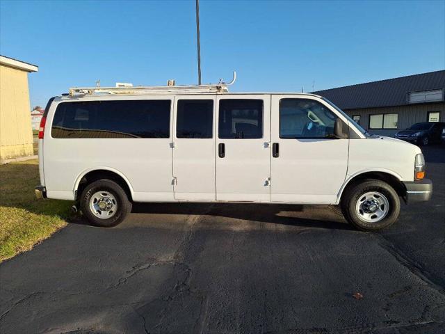2016 chevrolet express 3500 lt