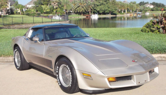 1982 chevrolet corvette collector edition 62k like new no rust free shipping