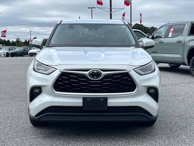 2023 toyota highlander le
