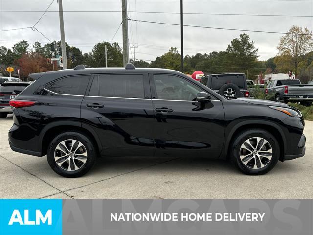 2022 toyota highlander xle
