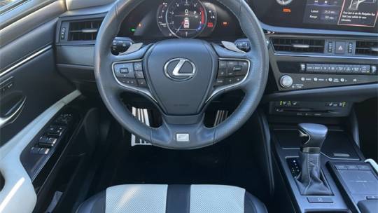 2022 Lexus ES
