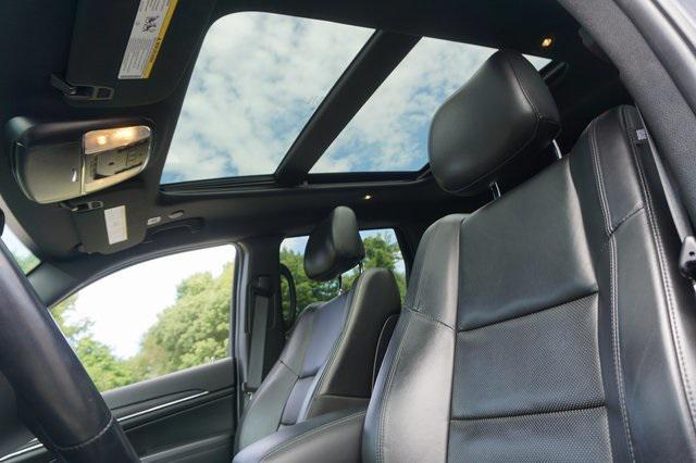 2021 jeep grand cherokee limited x