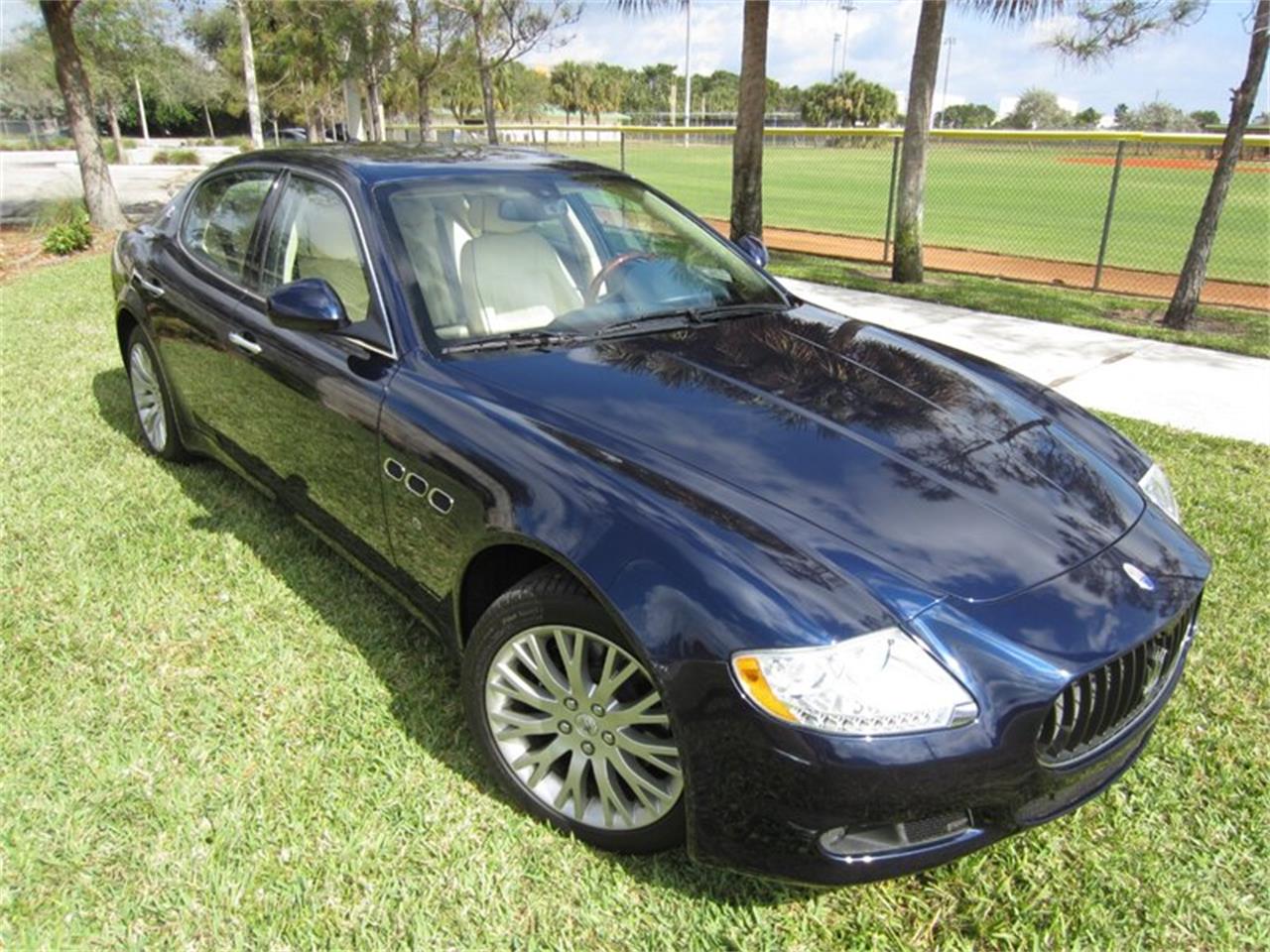 2010 maserati quattroporte