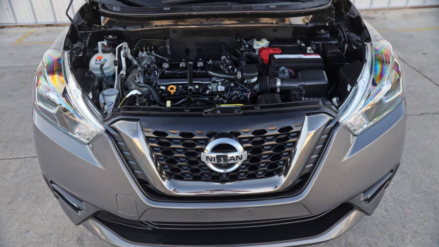 2019 nissan kicks sr