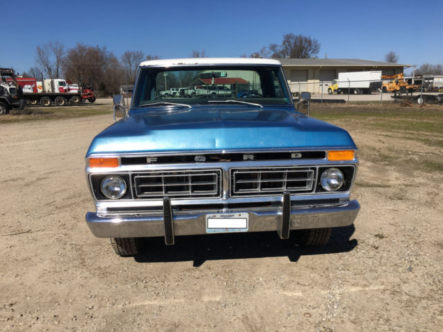 1976 ford f-100 ranger pickup truck