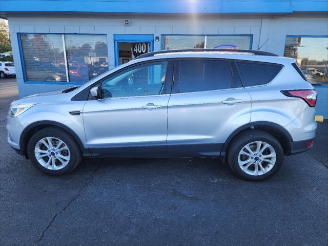 2018 ford escape se