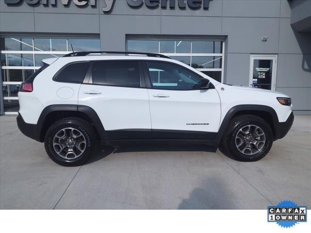 2022 jeep cherokee trailhawk