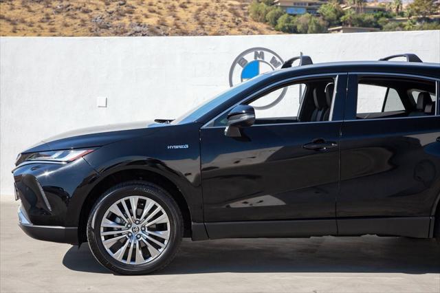 2021 toyota venza le