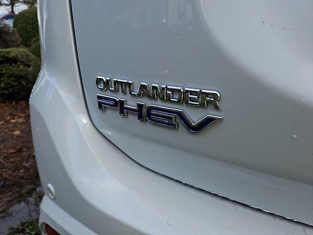 2021 mitsubishi outlander phev le