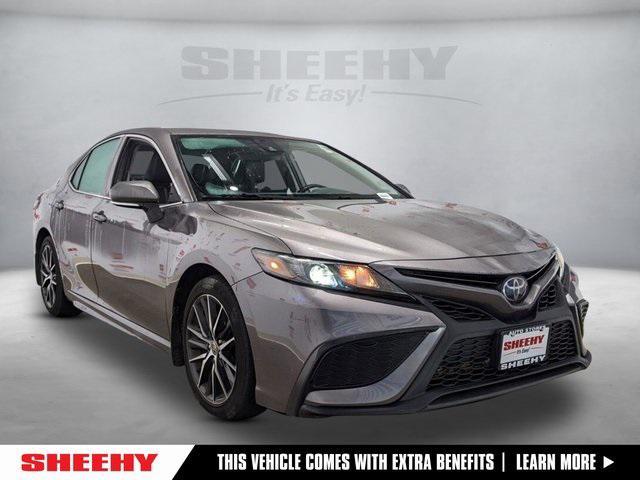 2022 toyota camry se