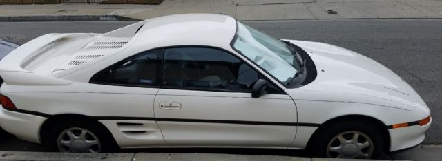 awesome toyota mr2 with low miles