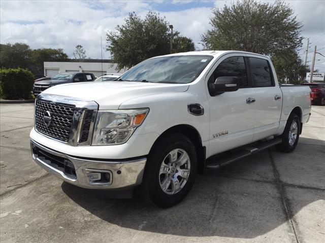 2017 nissan titan sv