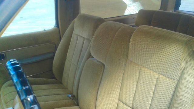 white 1988 ford bronco ii xlt 4x4 eddie bauer. automiatic, 2 doors