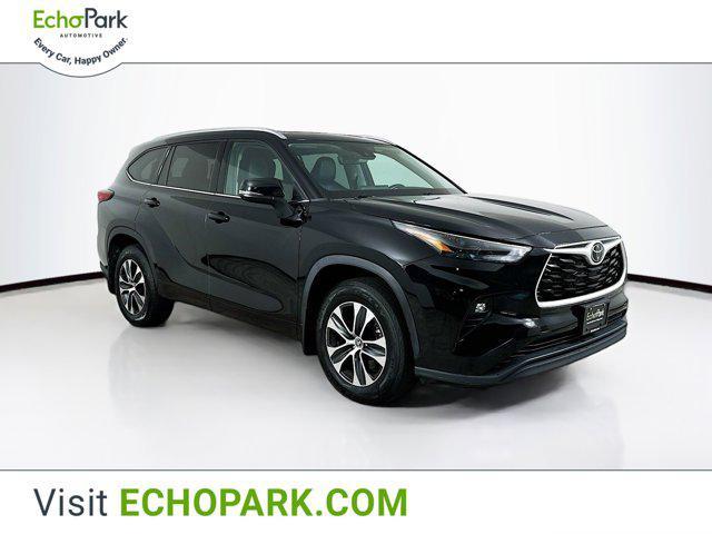 2022 toyota highlander xle