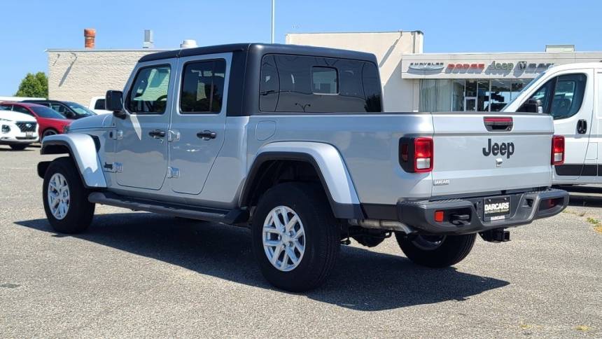 2023 jeep gladiator sport