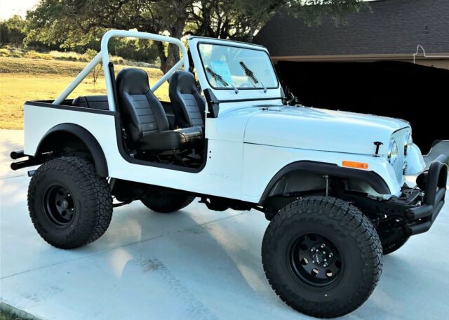 jeep cj7 limited 4x4 restomod w/ chevy 350 engine