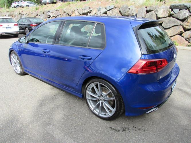 used 2017 volkswagen golf 4-door bellevue, wa 98007 for sale in bellevue, washington