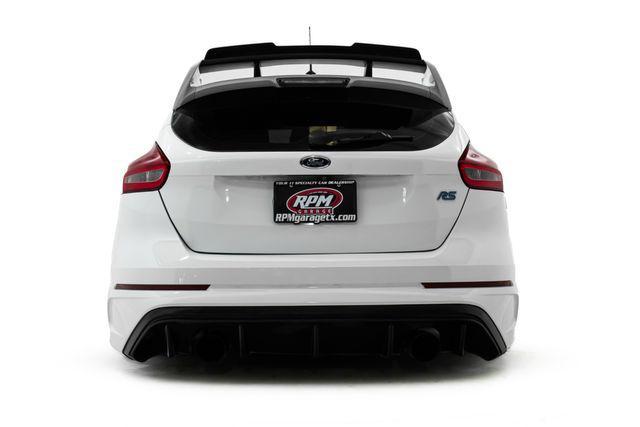 2016 ford focus rs base