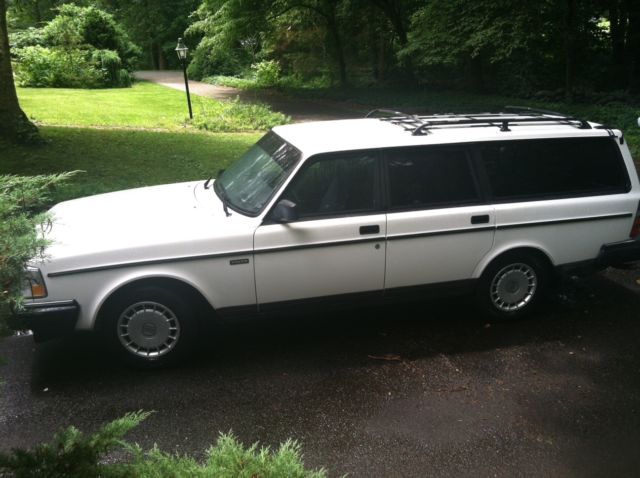 1992 volvo 240 gl wagon 4-door 2.3l 1 owner low miles manual very nice