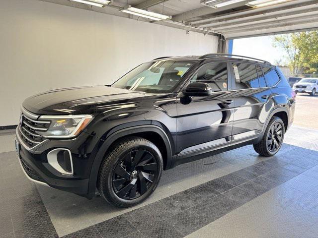 2024 volkswagen atlas 2.0t se w/technology