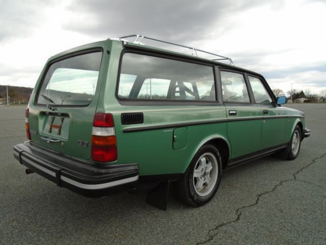 1981 volvo 245 glt non-turbo, automatic station wagon cypress green very rare