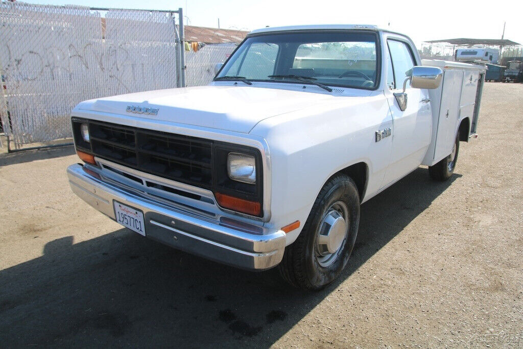 1990 dodge ram 250 work truck w/ utility bed (no reserve)