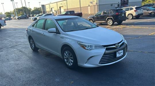 2017 toyota camry hybrid le