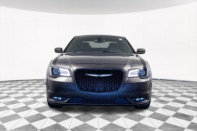 2015 chrysler 300 s
