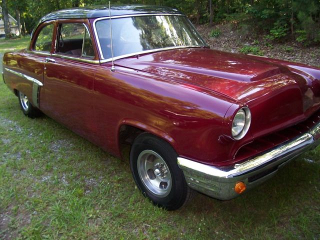 1952 mercury montrey sedan