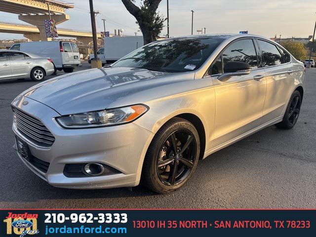 2016 ford fusion se