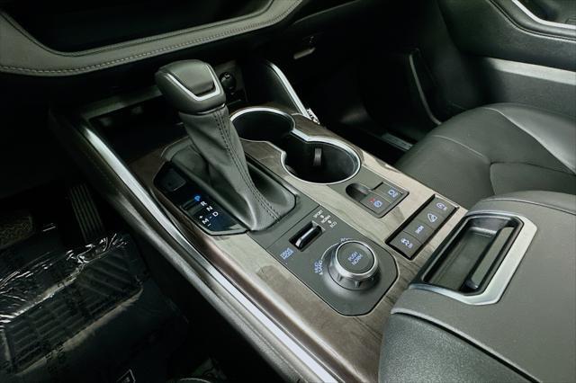 2021 toyota highlander platinum